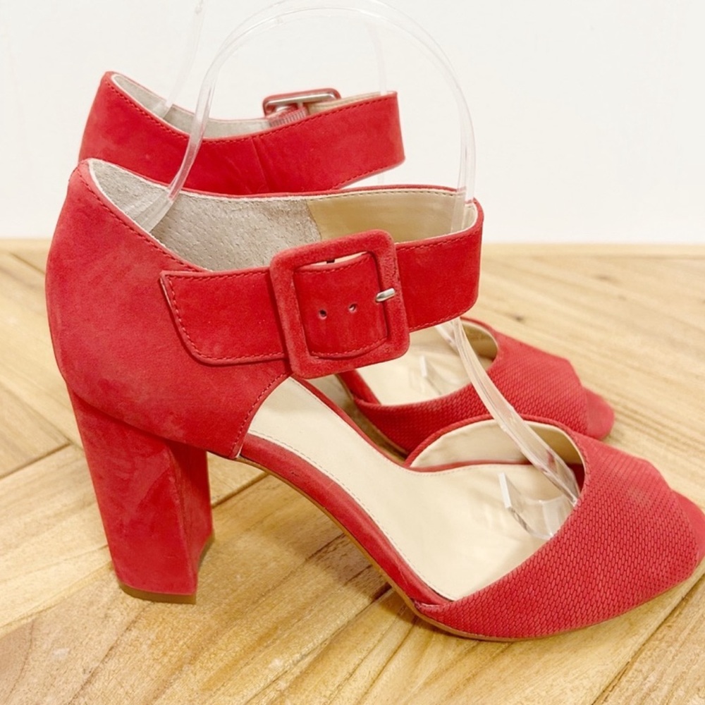 Fiesta Red Vince Camaro Sandals